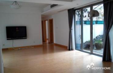 Nice 3br apartment with club and green environment in  Four Season